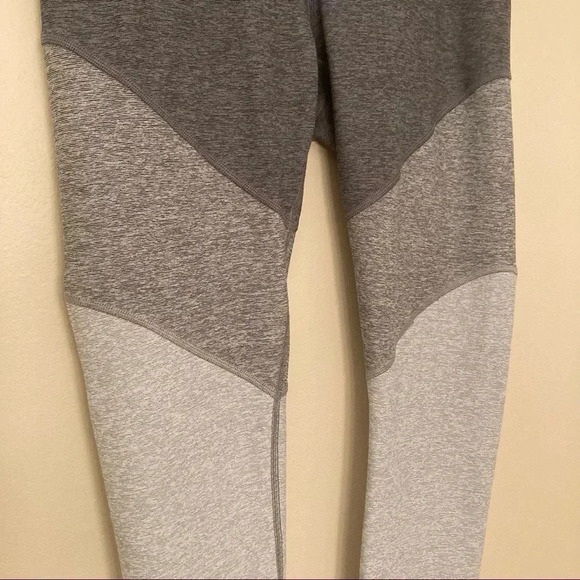 Outdoor Voices grey  leggings - Picture 2 of 3